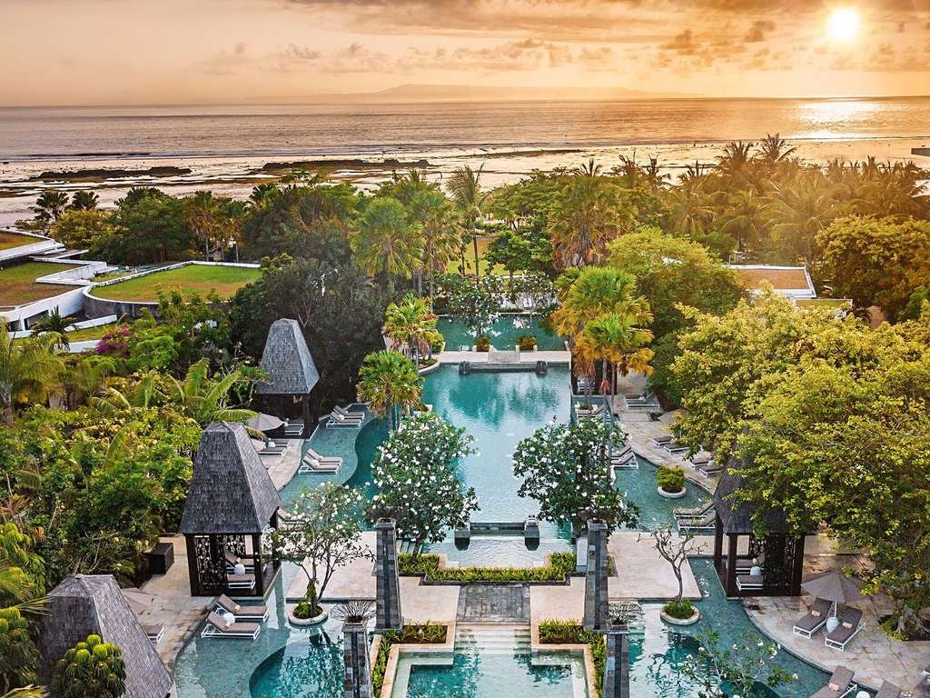 Private airport transfer from Bali Airport to Nusa Dua resorts